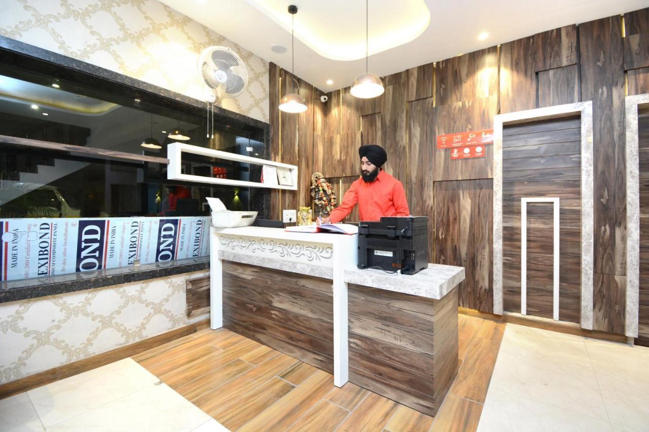 Hotel Ricky International Amritsar Exterior photo