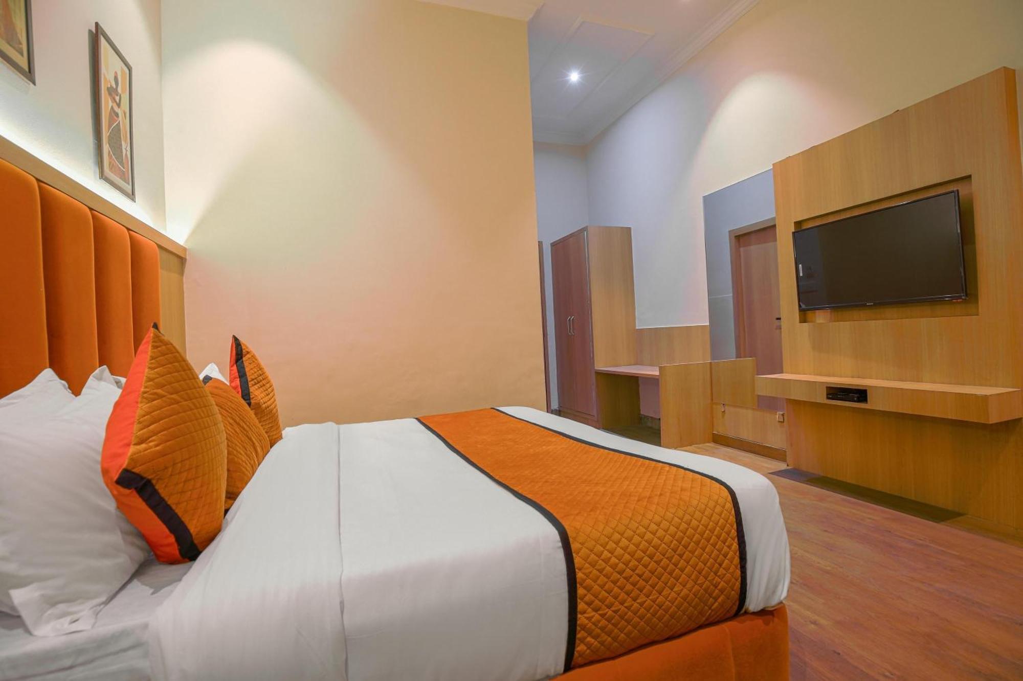 Hotel Ricky International Amritsar Exterior photo